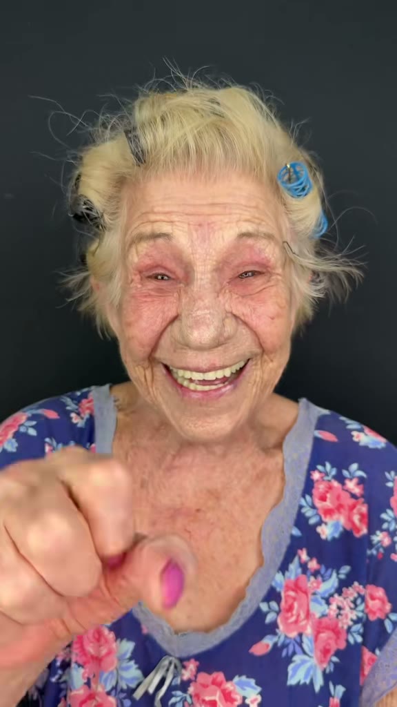 Dame Un Grrr: the makeup reveal, original TikTok video by Coracy Arantes