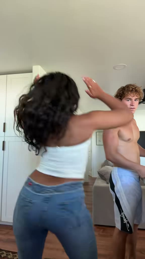 The dance you keep replaying, original TikTok video by siennamaegomez